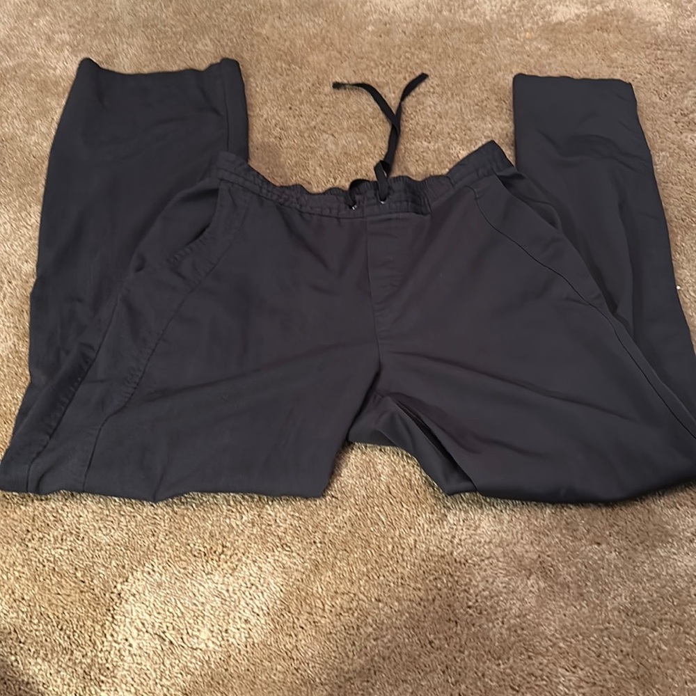 Scrub set
